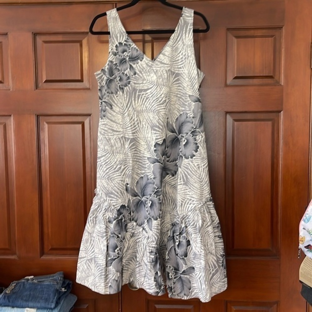 Royal Creations Hawaii dress Medium